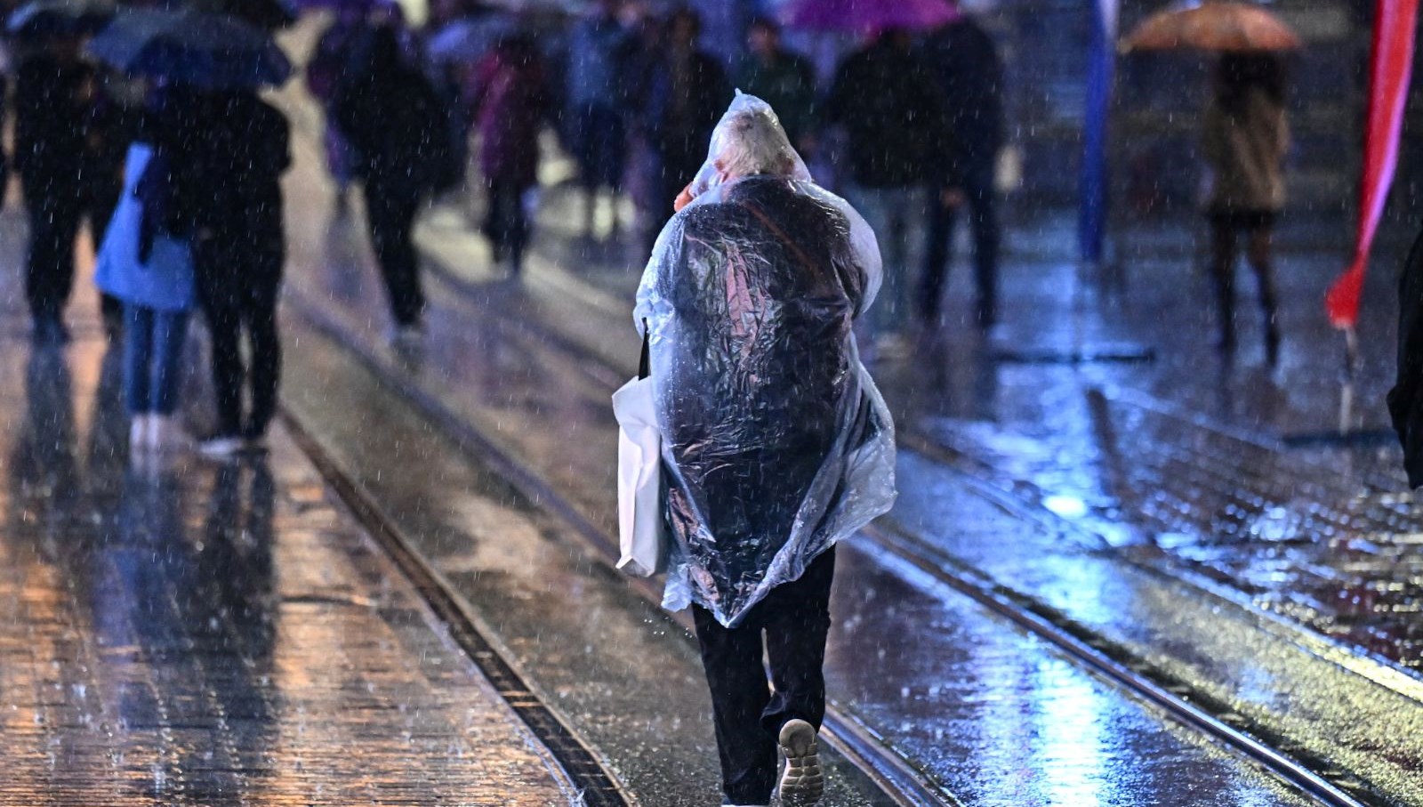 Bu illerde yaşayanlar dikkat! Meteorolojiden kuvvetli yağış uyarısı