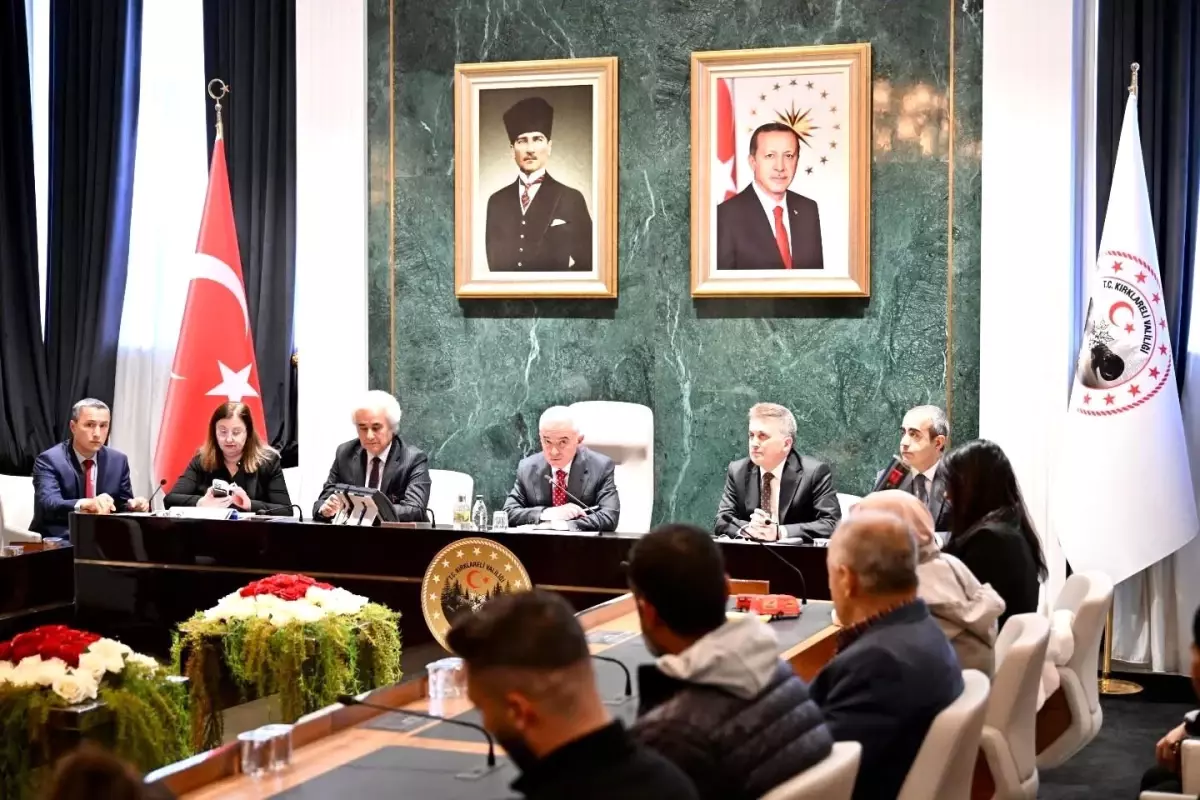 kirklareli valisi ugur turan vatandaslarla bulustu DM9IAqSM.jpg