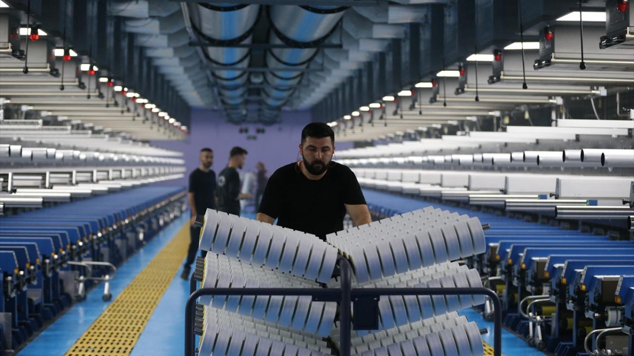 Niğde’de ilk fazı tamamlanan tesiste yıllık 7 bin ton likra üretiliyor