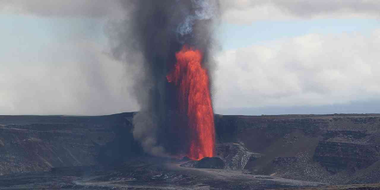 Dünyanın en aktif yanardağlarından biri yeniden hareketlendi!
