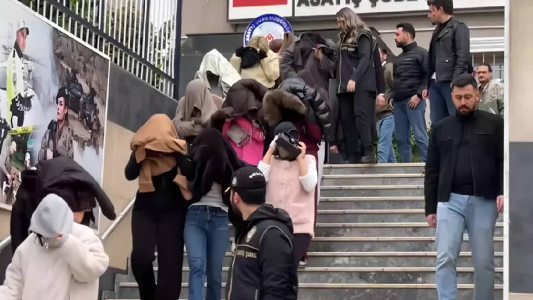 istanbulda-fuhus-operasyonu-cok-sayida-gozalti-var-nUpHRYFu