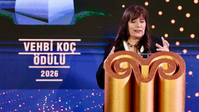 vehbi-koc-odulu-canan-tolonun-Q4nx4QXp